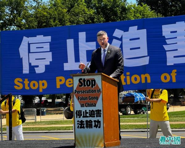 美国纽约州第18选区联邦众议员派特‧瑞安(Pat Ryan)(看中国摄影:柳笛)