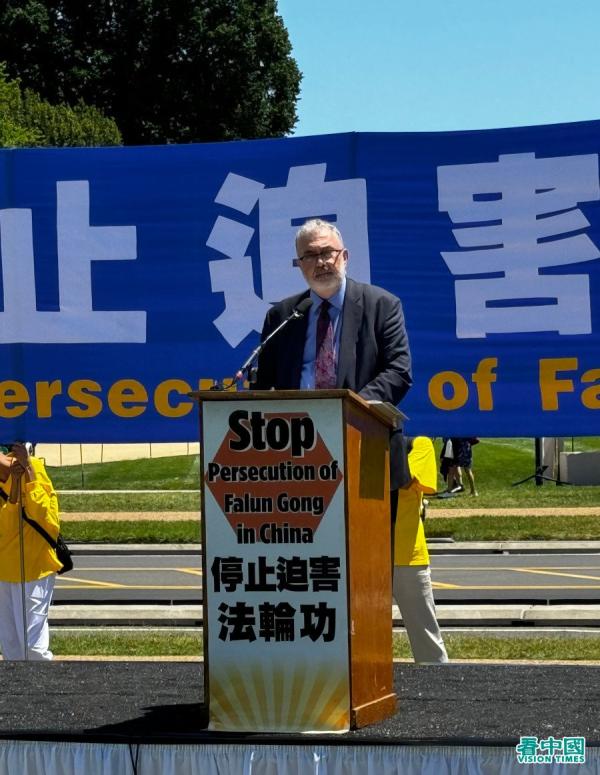 美国国会及行政当局中国委员会(简称CECC)幕僚长皮耶罗・托齐(Piero Tozzi)(看中国摄影:柳笛)