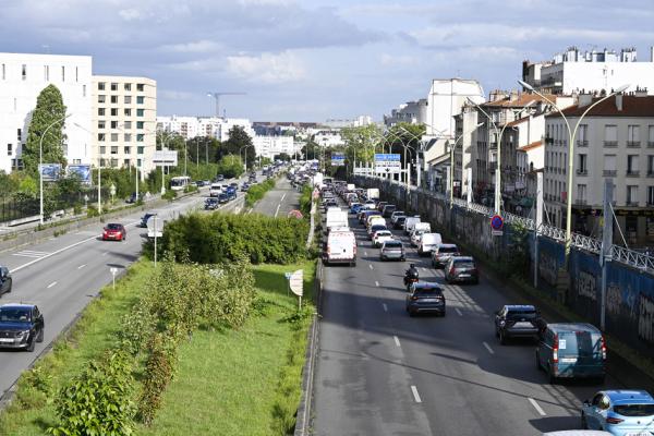 法兰西岛大区宣布全新抗噪计划,降低交通引起的噪音。(MAGALI COHEN/Hans Lucas/AFP via Getty Images)