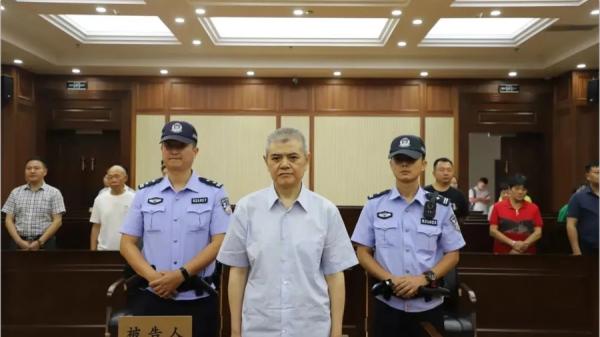 省纪委监委派驻省公安厅纪检监察组原组长陈罡受贿、洗钱、非法持有枪支、弹药(5支枪支及732枚弹药)(图片来源:网络截图)