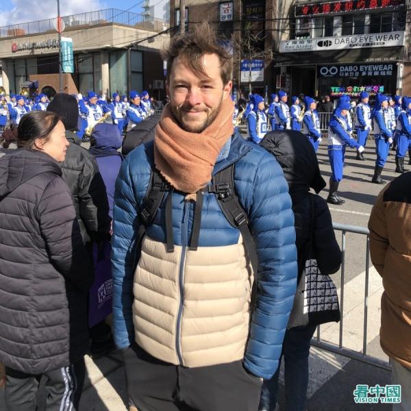 亚历克斯·加格纳德( Alex Gagnard ),中文名叫高乐山(看中国摄影:Ryan)