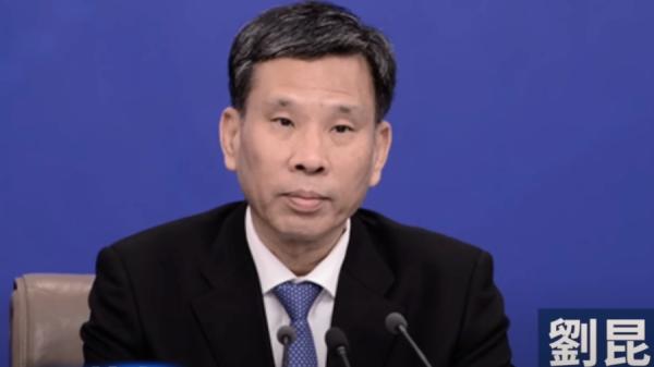 2月10日,已退休的前财政部长刘昆重返担任两要职,出任社保基金会党组书记、社保基金会理事长。