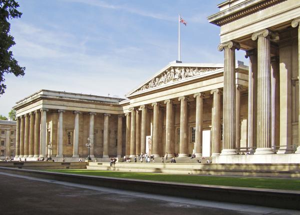 大英博物馆入口（Ham/Wikipedia/CC BY-SA 3.0）