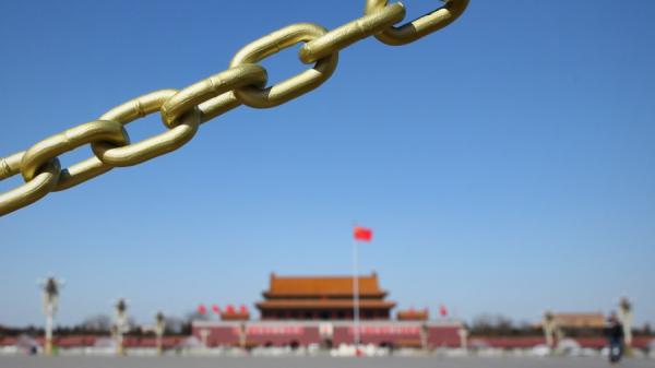 2011年3月3日,中国人民政治协商会议在人民大会堂开幕前的天安门广场全景。(图片来源:Getty Images)