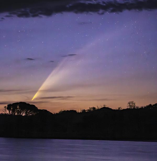 C/2024 G3（ATLAS）大彗星，摄于2025年1月21日，澳大利亚马拉库塔（Mallacoota）。（Caroline Jones/wikipedia/CC BY 2.0）