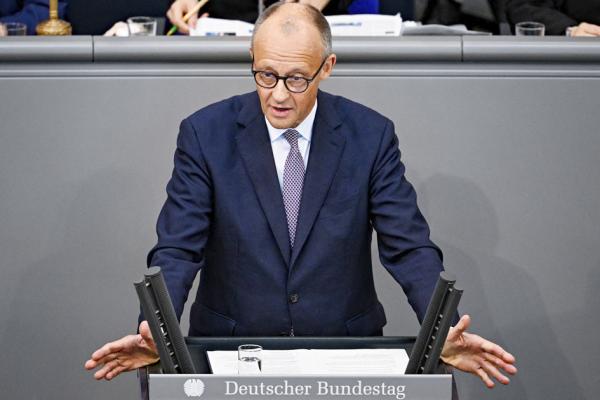 9月24日,德国总理梅尔茨就2026年预算进行辩论时发表讲话。(TOBIAS SCHWARZ/AFP via Getty Images)