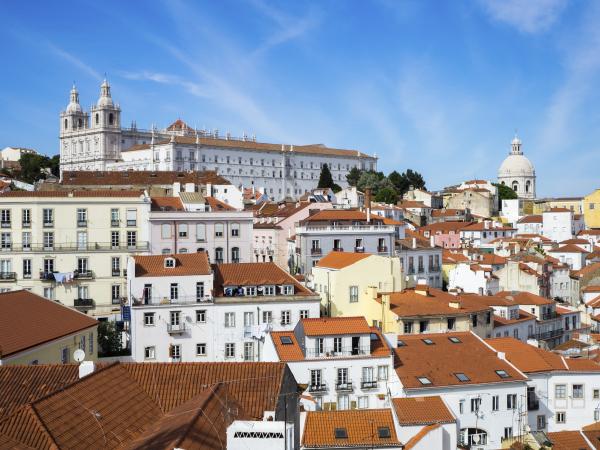 葡萄牙首都里斯本老城区住宅(123RF)