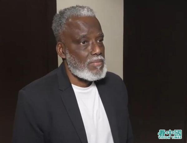 华府扶轮社成员克劳迪奥·罗伯托·布朗（Claudio Roberto Brown）表示，说实话，这是我第一次真正了解到事情的严重程度。以前虽然听说过活摘器官，但没想到其规模和残酷性竟如此骇人。（图片来源：杨浩/看中国）