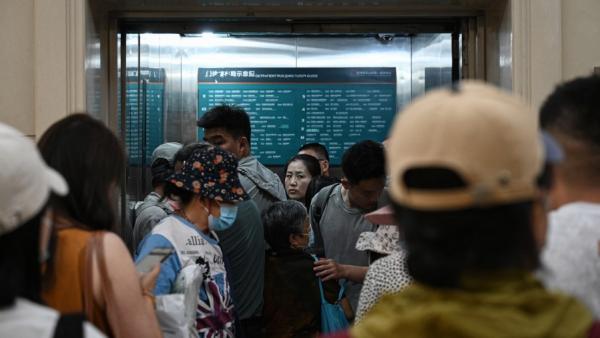 2025年6月23日，北京一家医院人满为患。（图片来源：Getty Images）