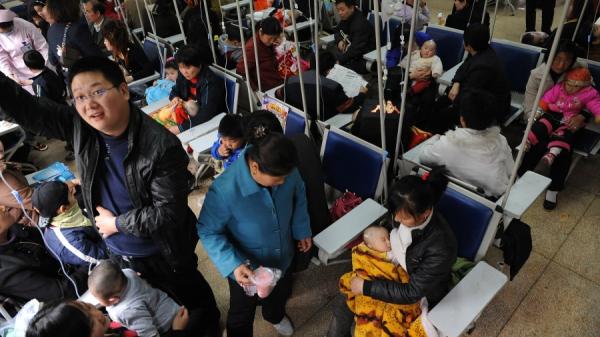 安徽省合肥市一家医院爆满（示意图）。（图片来源：Getty Images）