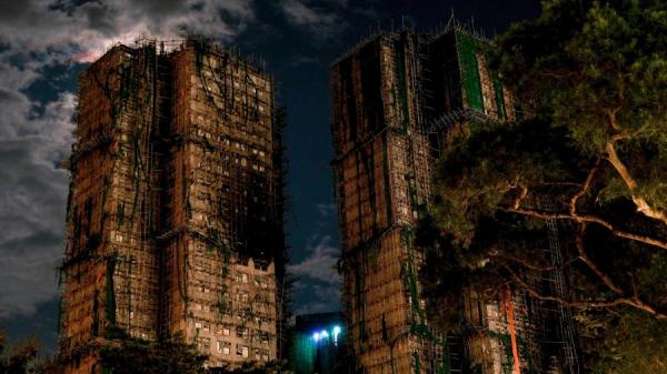 这张照片于今年12月7日拍摄，展现香港大埔区王福苑住宅区的全景。（图片来源：Tommy WANG/AFP via Getty Images）