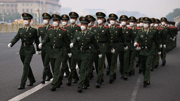 自中共中央军委副主席张又侠落马后，北京出现诡异气氛。（图片来源：PEDRO PARDO/AFP via Getty Images）