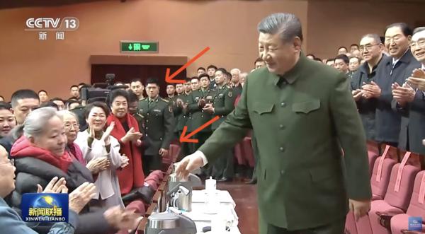 2月6日下午,习近平会见“老干部”时,警卫高度紧张。(图片来源:视频截图)