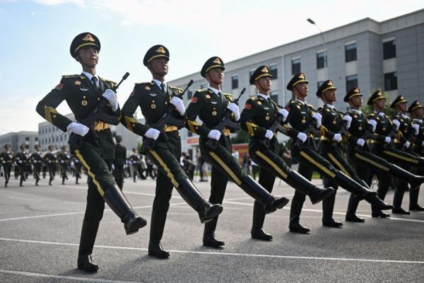 中共军队官兵参加九三阅兵彩排。(图片来源:Getty Images)