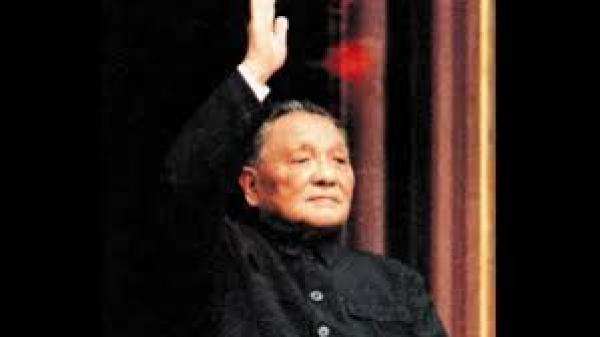 邓小平表面“拨乱反正”,实质维护核心权力架构。。(图片来源: 网络图片)
