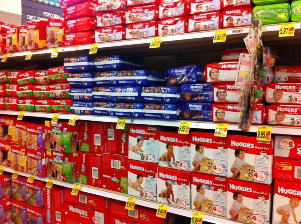货架上的好奇品牌纸尿片(Parenting Patch/ Wikipedia /CC BY-SA 3.0)