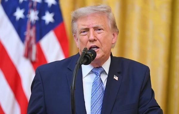 2026年7月16日,美国总统川普在美国华盛顿白宫东厅(East Room)向全国发表讲话。(图片来源:Saul Loeb/Pool - Getty Images)