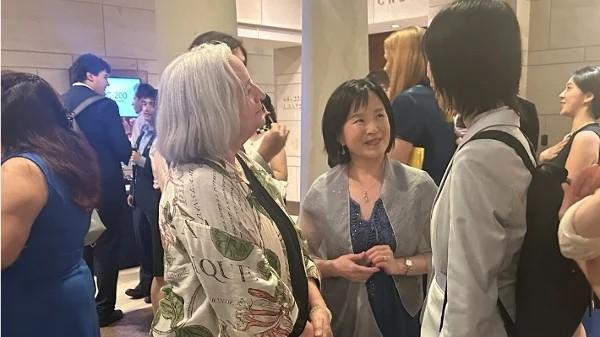 神韵艺术团副总裁陈缨女士(图片来源:杨浩/看中国)