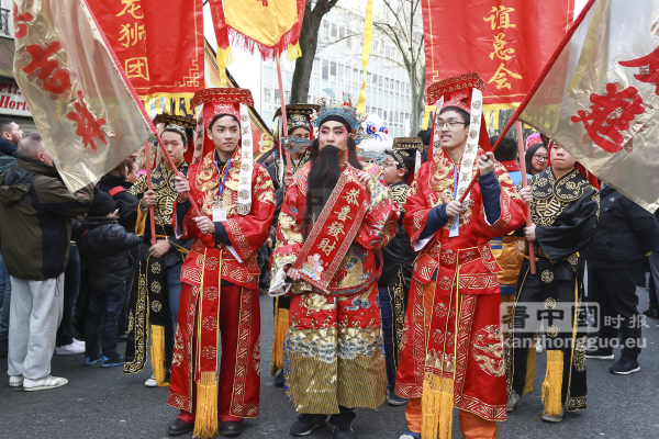巴黎13区新年大游行(图组5)