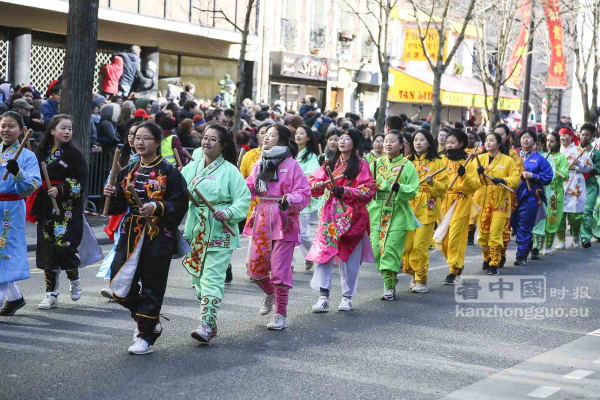 巴黎13区新年彩妆大游行(图组1)
