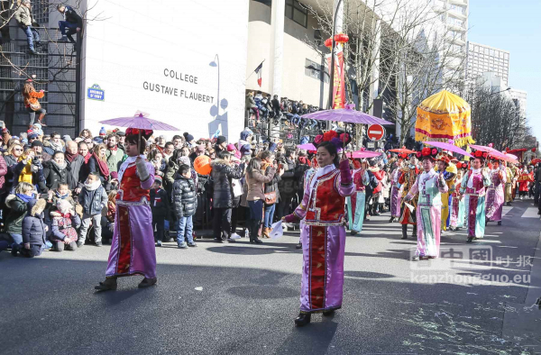 巴黎13区新年彩妆大游行(图组2)