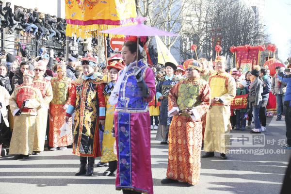 巴黎13区新年彩妆大游行(图组2)