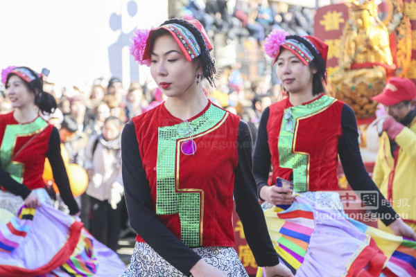 巴黎13区新年彩妆大游行(图组2)