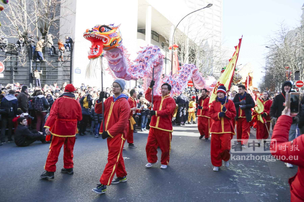 巴黎13区新年彩妆大游行(图组4)