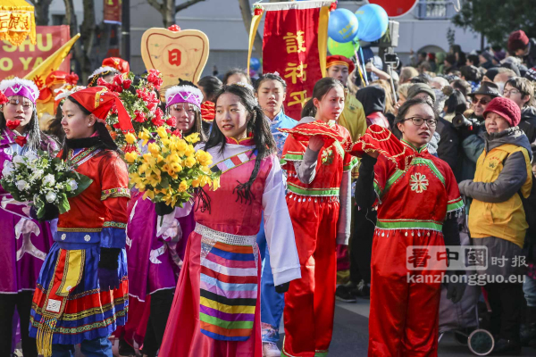 巴黎13区新年彩妆大游行(图组4)
