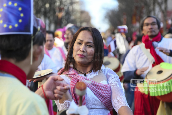 巴黎13区新年彩妆大游行(图组5)