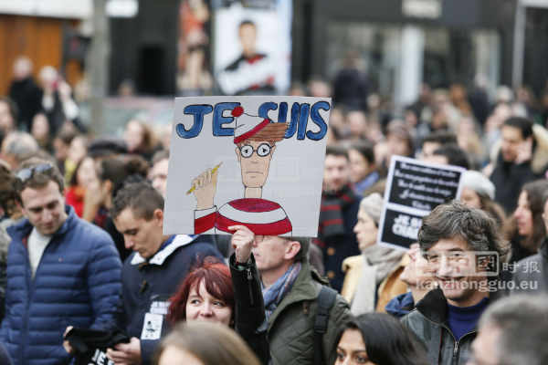 巴黎反恐大游行150万人 史无前例 (图组2) La plus grande manifestation enregistrée dans l'histoire de France (II) 巴黎反恐大游行150万人 史无前例 (图组2) La plus grande manifestation enregistrée dans l'histoire de France (II)