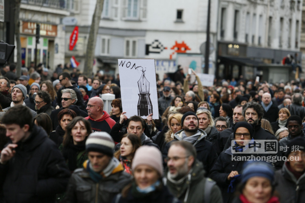 巴黎反恐大游行150万人 史无前例 (图组2) La plus grande manifestation enregistrée dans l'histoire de France (II) 巴黎反恐大游行150万人 史无前例 (图组2) La plus grande manifestation enregistrée dans l'histoire de France (II)
