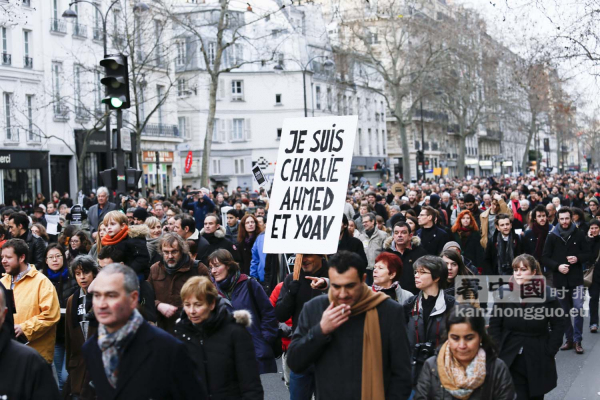 巴黎反恐大游行150万人 史无前例 (图组2) La plus grande manifestation enregistrée dans l'histoire de France (II) 巴黎反恐大游行150万人 史无前例 (图组2) La plus grande manifestation enregistrée dans l'histoire de France (II)