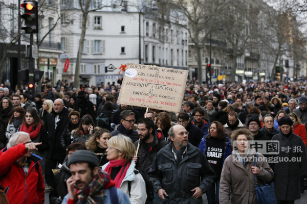 巴黎反恐大游行150万人 史无前例 (图组2) La plus grande manifestation enregistrée dans l'histoire de France (II) 巴黎反恐大游行150万人 史无前例 (图组2) La plus grande manifestation enregistrée dans l'histoire de France (II)